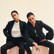 Bak Kakak Adik, Inilah Kompaknya Gaya Eva Celia dan Sophia Latjuba