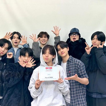 Agensi Chungha MNH Bakal Debutkan Boyband Baru