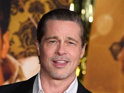 2 Wanita yang Sukses Bikin Brad Pitt Starstruck