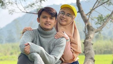 Inikah Isyarat Rey Mbayang soal Perceraian Dodi Hidayatullah?