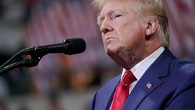 Kesaksian 2 Eks Staf Gedung Putih soal Pelecehan Seks Trump