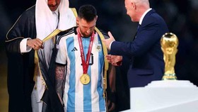 Alasan Qatar Beri Bisht untuk Messi di Seremoni Juara Piala Dunia 2022