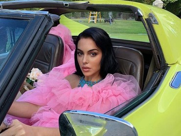 img-title Asal Argentina, Georgina Pacar CR7 Disorot karena Tak Rayakan Kemenangan Messi
