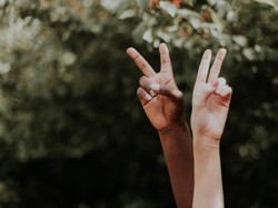 Definisi Hak dan Kewajiban Asasi dari Beberapa Pendapat Pakar