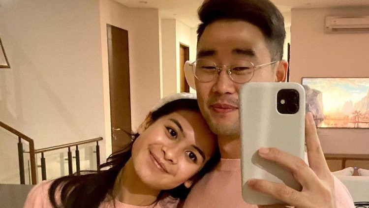 Jesse Choi dan Maudy Ayunda Jesse Choi dan Maudy Ayunda