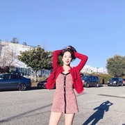 5 Ide Outfit Liburan Ala Jisoo BLACKPINK, Chic dan Fashionable!