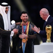 Lionel Messi Kenakan Jubah 'Spesial' Arab di Penutupan Piala Dunia 2022, Tuai Pro dan Kontra dari Netizen! Ada Apa?