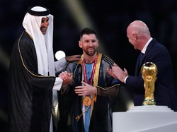 Gila! Jubah Bisht Messi Ditawar Rp 15,5 M