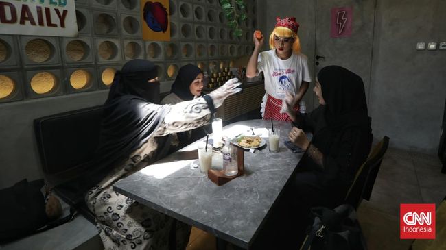 Warganet beramai-ramai melontarkan kritik untuk kehadiran restoran Karen's Diner di Jakarta. Apa sebenarnya Karen's Diner?