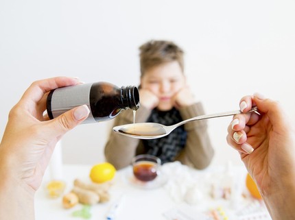 Anak Sering Batuk Pilek, Kapan Perlu Minum Obat dan Vitamin?