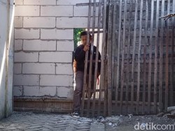 Menanti Pembongkaran Tembok Pemisah Tetangga yang Berseteru di Tulungagung