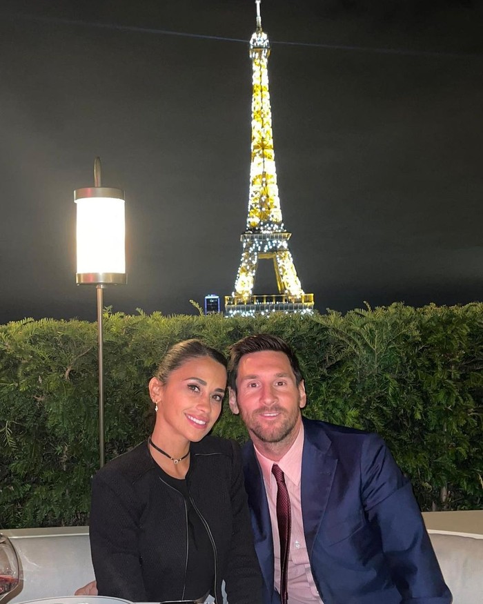 Potret Bucinnya Lionel Messi ke Istri Antonela