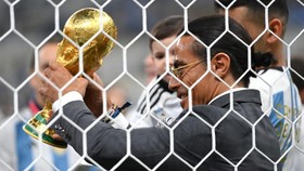 Salt Bae Ciut 'Dirujak' 5 Miliar Orang Usai Final Piala Dunia 2022