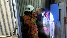 Pasutri di Surabaya Bakar Diri Usai Cekcok dengan Anak