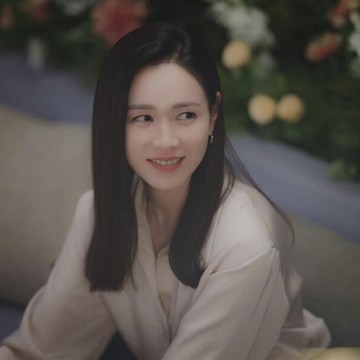 img-title Jadi Ibu di Usia 40 Tahun, Son Ye Jin dan 3 Aktris Korea Ini Tetap Pertahankan Karier dengan Berbagai Karya