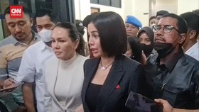 VIDEO: Berobat Dipersulit, Nikita Mirzani Adu Mulut Dengan Jaksa