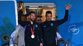 Scaloni ke Fan Argentina: Nikmati Permainan Messi Saat Masih Bisa Main