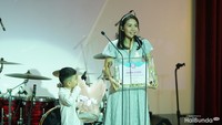 <p>Tak ketinggalan, ASI Booster Pilihan Bunda dimenangkan oleh Mom Uung. "Penghargaan ini bukan cuma untuk Mom Uung, tapi semua ibu-ibu hebat. Kita bisa mendapatkan kepercayaan jadi motivasi kita untuk membantu seluruh ibu menyusui," ungkap founder Mom Uung, Uung Victoria Finky. (Foto: Tim HaiBunda)</p>