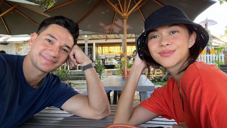 andrew white dan nana mirdad
