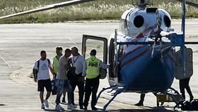 Rumah Messi Dikepung Fans Saat Tiba di Rosario