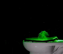 Apa yang Terjadi Bila Kita Menyiram Toilet? Ini Fakta Ilmiahnya