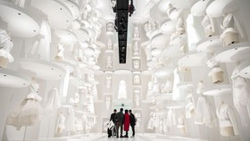 FOTO: Saat Christian Dior Jatuh Cinta di Tokyo