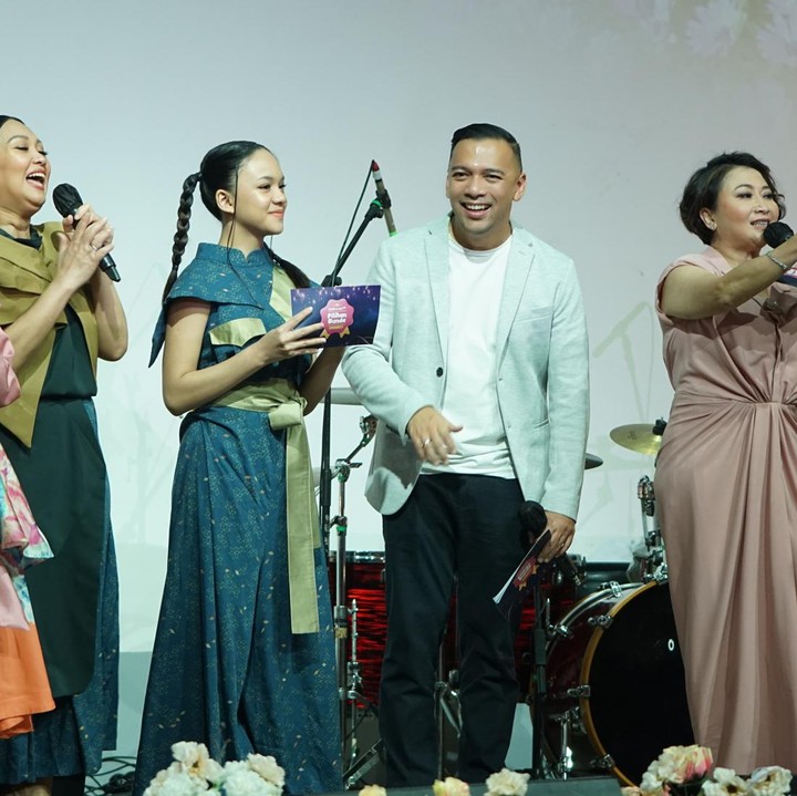 <p>Pilihan Bunda Awards 2022 semakin meriah dengan kehadiran keluarga The Baldy's. (Foto: HaiBunda)</p>