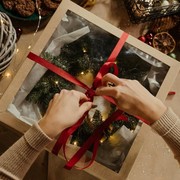 Budget Kado Rp300 Ribuan? Bisa Beli Online, Ini 5 Ide Hampers Natal dan Kado Tahun Baru