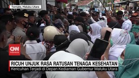 VIDEO: Ricuh Unjuk Rasa Ratusan Tenaga Kesehatan