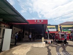 Kebakaran Plafon IGD RSUD Palabuhanratu Diduga Akibat Listrik