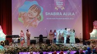 7 Potret Pemenang Pilihan Bunda Awards 2022, Shabira Alula Raih Penghargaan