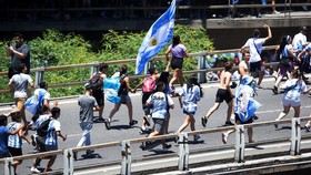 Viral Fans Paksa Messi Jadi Nama Jalan di Argentina