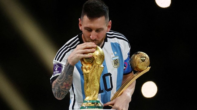 Lionel Messi tidak akan segera bergabung dengan Paris Saint-Germain (PSG) lantaran masih menjalani liburan setelah membela timnas Argentina pada Piala Dunia.