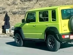 Spyshot! Suzuki Jimny 5 Pintu Mulai Tampil di Jalanan