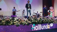 <p>Pilihan Bunda Awards 2022 telah diselenggarakan pada Rabu (21/12/2022), Bunda. Sebagai penutup, Yovie and Nuno pun menghibur di atas panggung. Foto: HaiBunda/Mutiara Ananda Putri</p>
