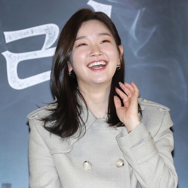 Cara Jitu Dapatkan Glass Skin agar Wajah Kamu Makin Glowing Tahun Depan