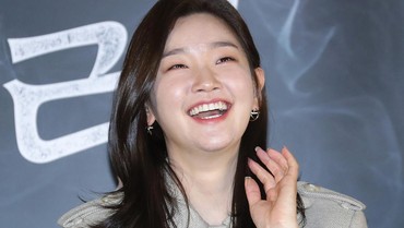 img-title Cara Jitu Dapatkan Glass Skin agar Wajah Kamu Makin Glowing Tahun Depan
