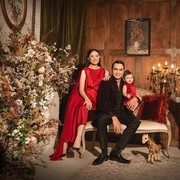 Inspirasi Gaya untuk Foto Keluarga saat Natal ala Selebriti Indonesia