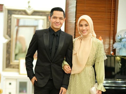Dude Harlino Buka Suara soal Isu Perceraian dengan Alyssa Soebandono