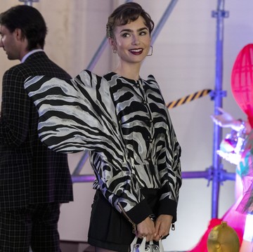 Kuis Cari Tahu Personal Style Kamu Berdasarkan Karakter Emily in Paris