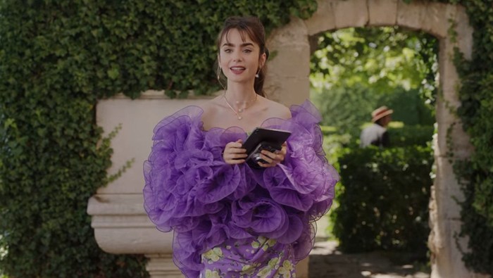 Emily in Paris season 3