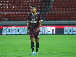 Mencoba untuk Setia, Akbar Tanjung Bertahan di PSM Makassar