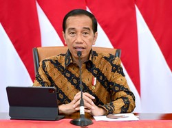 Lukas Enembe Ditangkap, Jokowi: Semua Sama di Mata Hukum