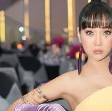 Ingin Mirip Idol Korea, Ini Penampakan Wajah Lucinta Luna Usai Oplas