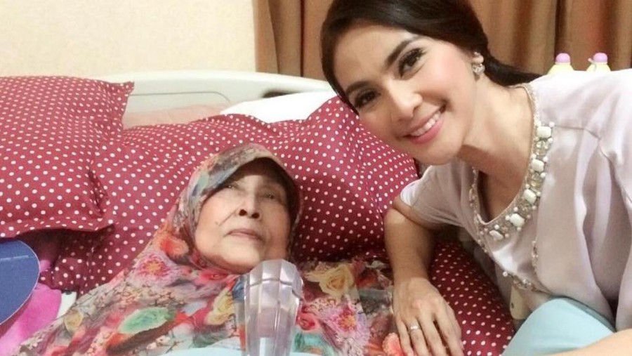 Maudy Koesnaedi dan Mak Nyak
