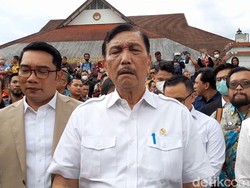 Luhut soal Rencana Impor KRL Bekas: Saya Lebih Setuju Bikin di Dalam Negeri