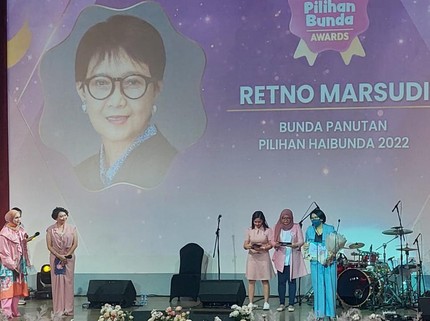 Pilihan Bunda Awards 2022, Menlu Retno Marsudi Jadi Bunda Panutan Pilihan HaiBunda