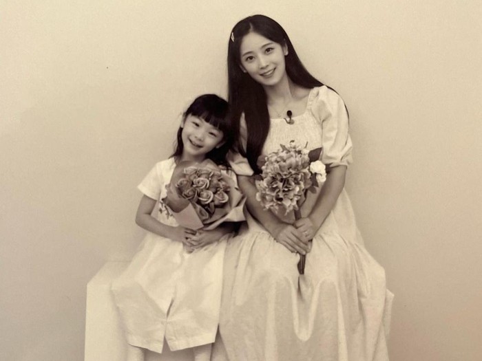 Potret Soyul bersama putrinya