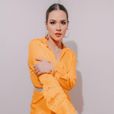 Lirik Lagu Tentang Dirimu - Raisa