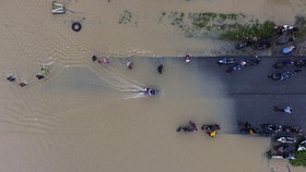 Aktivitas Warga di Sampang Madura Lumpuh Imbas Banjir di 5 Kelurahan